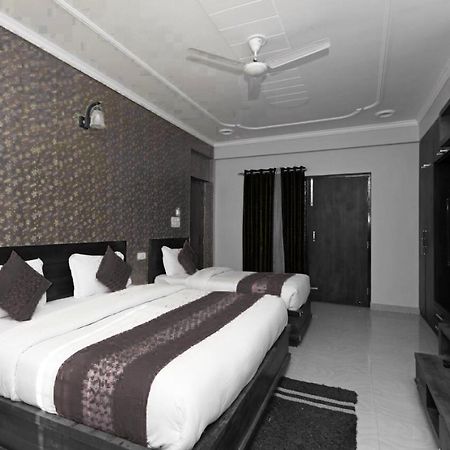 Oyo 11877 Royal Residency Hotell New Tehri Eksteriør bilde